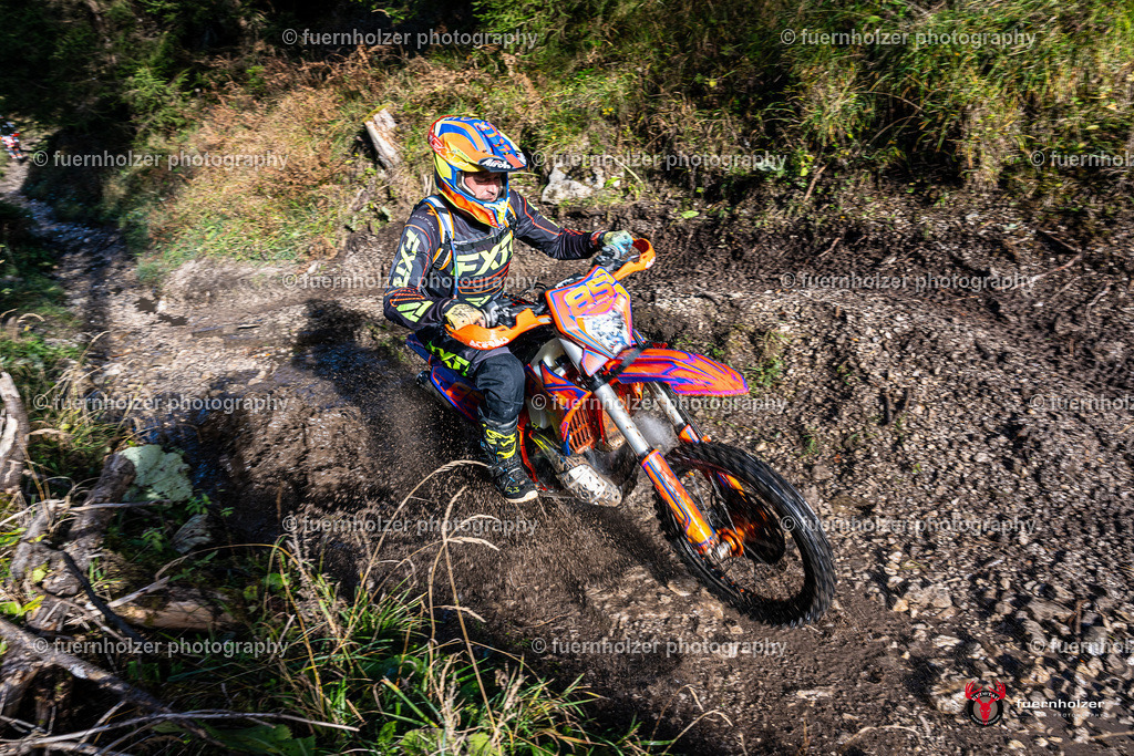 fuernholzer_251026-C1-245 | Fotografische Impressionen von der Red Stag Enduro Extreme by fuernholzer-photography.com. Endurosport in Österreich fotografisch festgehalten von fuernholzer. Auftragsfotografie für Private, Gewerbefotos und Industriefotografie. Eventfotografie, Sportfotografie und Motorsportfotografie. Anbieter von Fotoworkshops, Fototraining, fotografischen Vorträgen und Fotoseminaren.