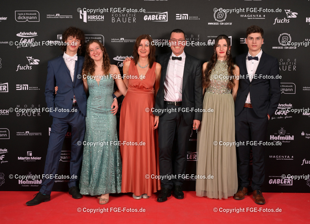 20240113-fge-fotos-0088 | Eröffnungsball der FGE am 13.01.2024 im Alten Stadttheater in Eichstätt. - Realisiert mit Pictrs.com