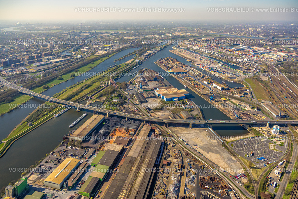 Duisburg250402676DuisPort | Luftbild, duisport Hafen Duisburg, Hafengebiet, Autobahn A59 mit Berliner Brücke über den Fluss Ruhr und Rhein-Herne-Kanal, Ruhrort, Duisburg, Ruhrgebiet, Nordrhein-Westfalen, Deutschland