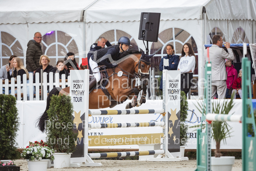 240713_BHO_PonyTrophy-381 | Deine schönsten Turniermomente als professionelle Fotos! Entdecke hochwertige Pferdesport-Fotografie im Online-Shop. Jetzt Fotos finden & bestellen!