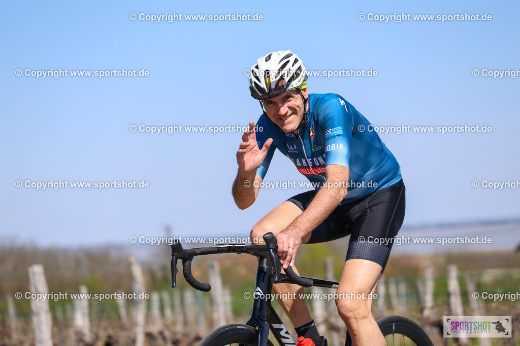 IMG_9655 | @sportshot_your_pictrs #yourpictures#roadtowm2029 #nrm #neusiedlerseeradmarathon #neusiedlersee #neusiedlerseetourismus #burgenland #mörbisch #nrm26 #burgenlandtourismus #voglundco #poweredbyburgenlandtourismus #radsport #rad #marathon #ucigranfondo #visitburgenland #ucigranfondoworldseries