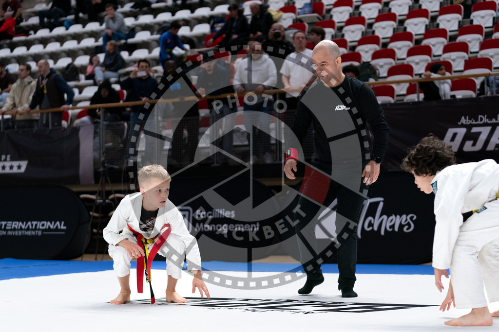 20241012PBB0778 | Athletes compete during the AJP Tour Europe Continental Jiu-Jitsu Youth Championship on October 12, 2024, in Almere near Amsterdam, Netherlands. © Chiara Dazi / photoblackbelt