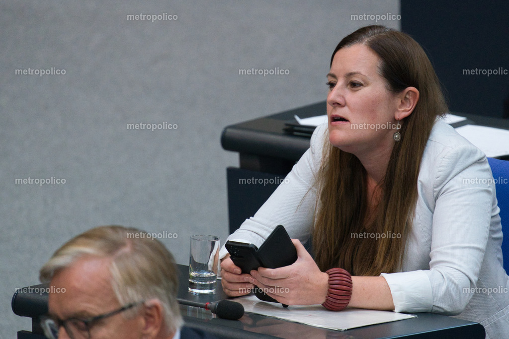 Janine Wissler | Metropolico