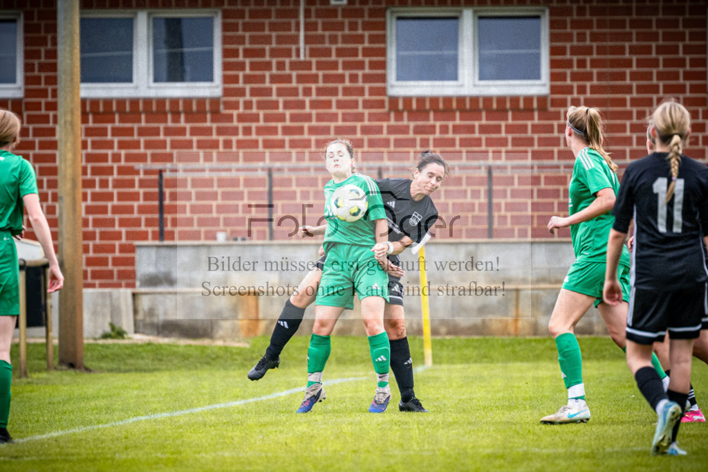 SG Bohmte/Ostercappeln/Schwagstorf - SG Hollenstede / Schwagstorf | Fr.-BZL Weser-Ems Süd · 1. Damen - SG Hollenstede / Schwagstorf · Sportplatz - Realisiert mit Pictrs.com