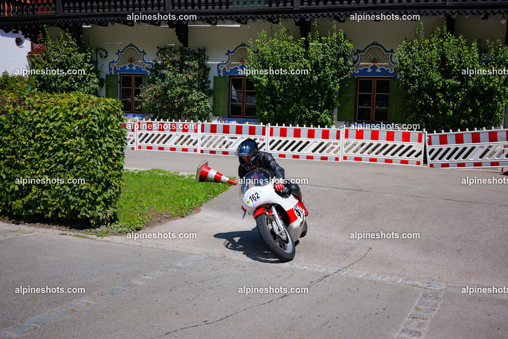 P1036830-2 | Erleben Sie atemberaubende, hochqualitative Fotos Ihrer Fahrt entlang der malerischen Alpenstraßen. Besuchen Sie alpineshots.com, um professionelle Aufnahmen Ihrer unvergesslichen Reise zu finden und zu kaufen - Realisiert mit Pictrs.com