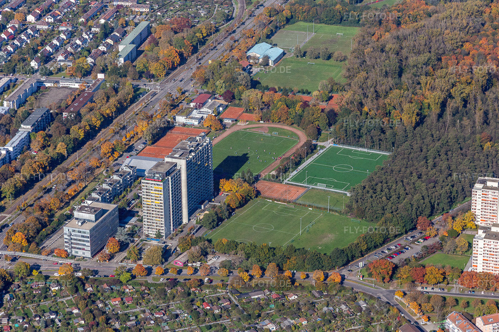 am Schloss Rüppurr | Luftbild: am Schloss Rüppurr im Ortsteil Weiherfeld-Dammerstock in Karlsruhe im Bundesland Baden-Württemberg in Deutschland. Foto: IMG_129997.jpg vom 24.10.2021 durch Werner Riehm/FLY-FOTO.de - Realisiert mit Pictrs.com