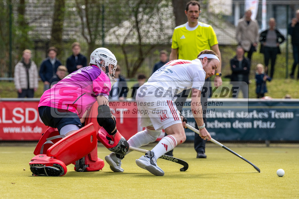 SFE_20250323_0128 | Köln, Deutschland, 23.03.2025:  Hockey 1. Bundesliga Herren Rot-Weiss Köln - Berliner HC im KTHC Stadion Rot-Weiss Köln Tennis and Hockey Club am 23.03.2025 in Köln, Deutschland. (Foto von Stephan Fehrmann)Köln, Germany, 23.03.2025: Hockey 1. Bundesliga Herren Rot-Weiss Köln - Berliner HC in KTHC Stadion Rot-Weiss Köln Tennis and Hockey Club at 23.03.2025 in Köln, Deutschland. (Foto from Stephan Fehrmann)