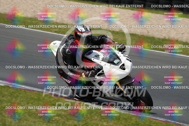 2025_05_31_PBK_35954 | Sportfotografie; SlowMotion; Video; Rennstrecke; Hafeneger; Speer; Racing; RSE; BMW; CBO; Trackday; Motorsportarena; Hockenheimring; Brno; Most; Barcelona; Valencia