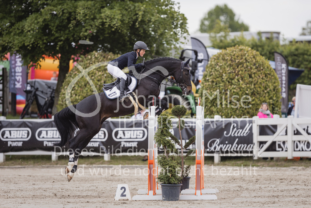230520_MayDays_Zeit-S-224 | Deine schönsten Turniermomente als professionelle Fotos! Entdecke hochwertige Pferdesport-Fotografie im Online-Shop. Jetzt Fotos finden & bestellen!