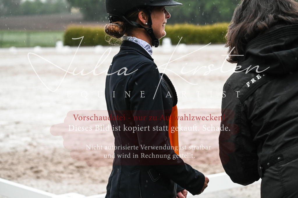 DSC_4761 | Pferde- und Turnierfotografie in Westsachsen. Pferdeportraits, Auftragszeichnungen und intuitive Kunst.