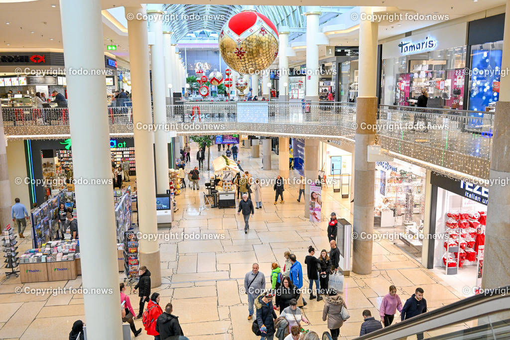 Plus City_ Einkaufszentrum_ Advent_ 02.12.2023-4 | 02.12.2023, Pasching, AUT, Plus City, im Bild Einkaufszentrum, Shoppingcenter, Geschaefte, einkaufen, shoppen, Advent, Weihnachten, Shoppingmall
