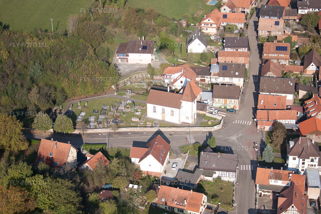 Vue aérienne: Vue de la ville à Mitschdorf dans le département Bas Rhin, France. Photo: IMG_45873.jpg prise le 16/10/2011 par Werner Riehm/FLY-FOTO.euRésolution de l'original: 4752 x 3168 px