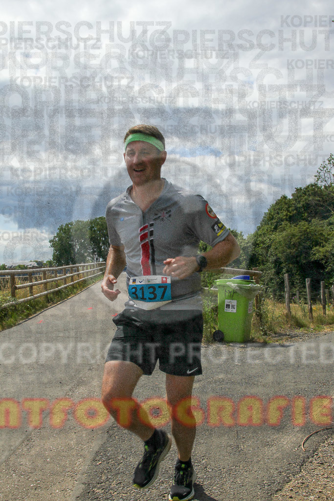 220625_1531_EV4_4131 | Sportfotografie im Rhein-Sieg Kreis, Köln, Bonn, NRW, Rheinland Pfalz, Hessen, etc. Unser Tätigkeitsfeld umfasst den Laufsport vom Volkslauf über den Marathon, Duathlon, Triathon bis zum Ultralauf wie Kölnpfad Ultra oder Schindertrail.