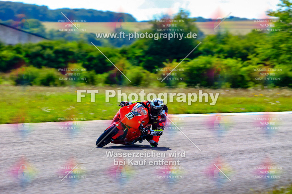 032-5704 | Hier findet Ihr Bilder von Touristenfahrten auf der Nürburgring Nordschleife oder von anderen Veranstaltungen die ich besucht habe. Viel Spass beim Durch Schauen 