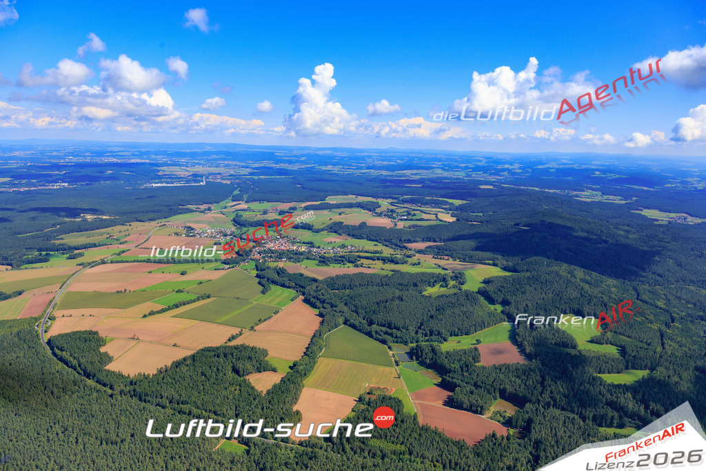 Die Luftaufnahme der Stadt Kohlberg wurde 2017 vom Flugzeug heraus erstellt ( keine Drohne )- hohe Auflösung für beste Qualität