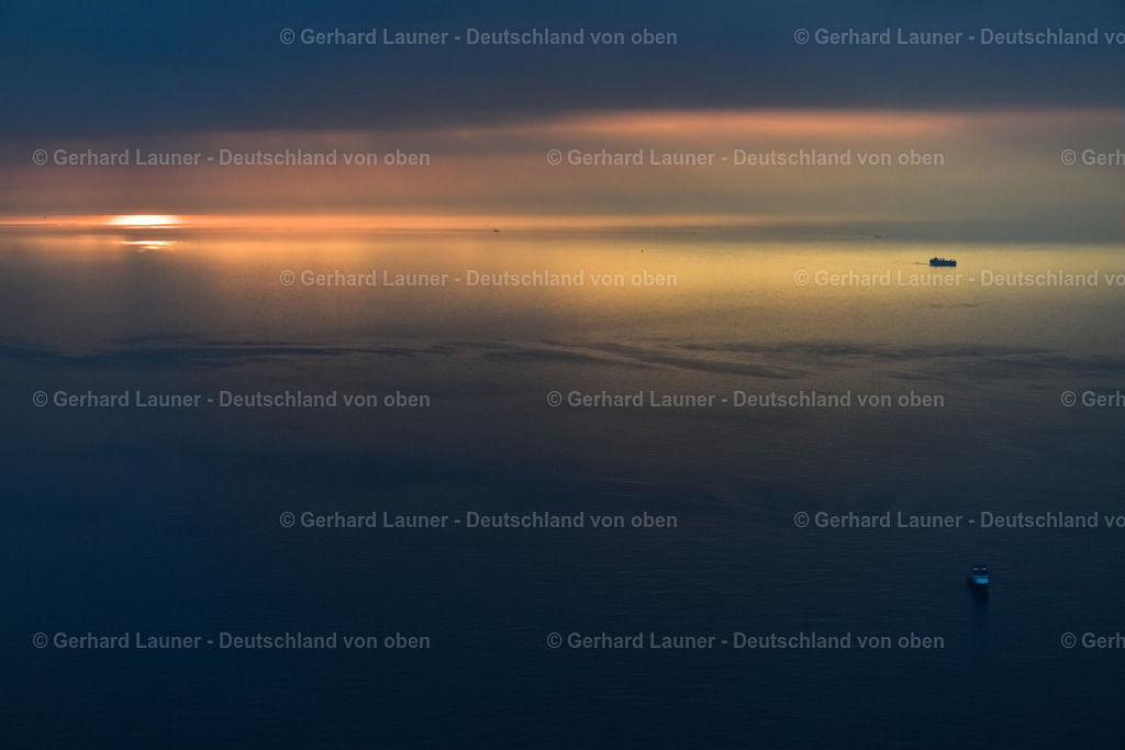 3701101 | Sonnenuntergang nördl. von Juist,  Nationalpark Niedersächsisches Wattenmeer