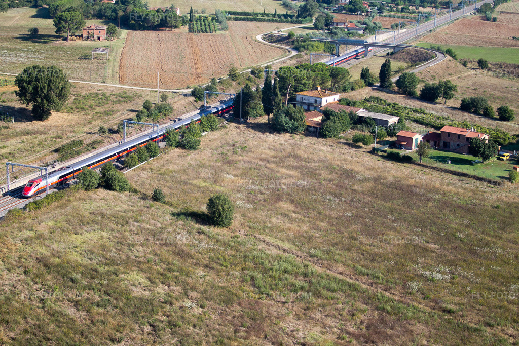 Aerial view: View of the town in Castroncello in the state Tuscany, Italy.Photo: IMG_43828.jpg taken on 07/29/2011 by Werner Riehm/FLY-FOTO.comResolution of the original: 4272 x 2848 px
