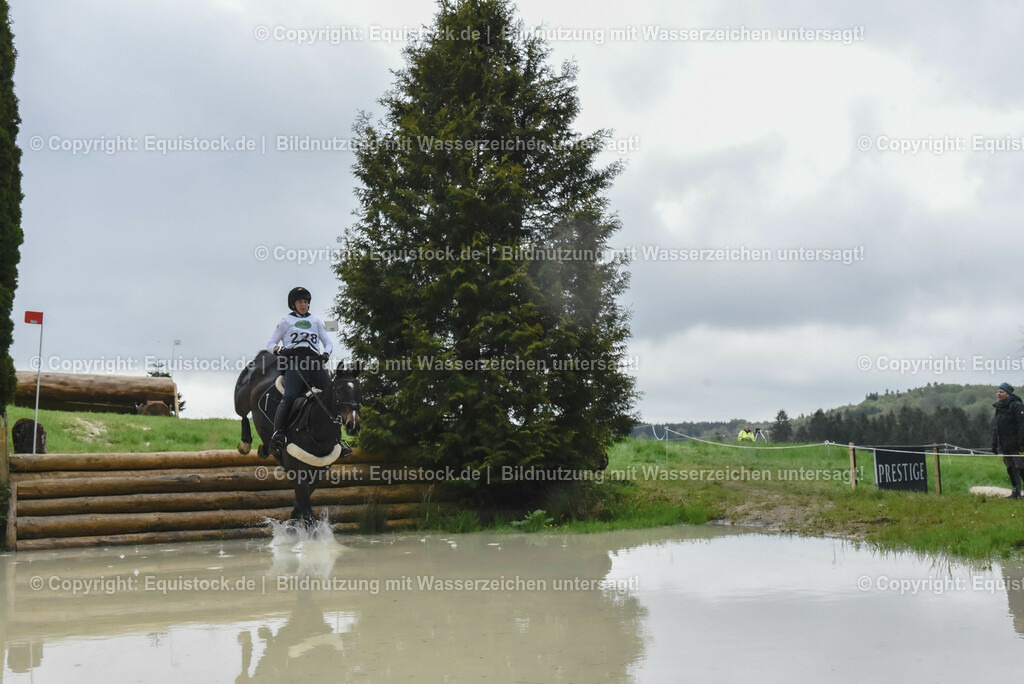 20230513_CCI2_Section2_Gelände_0427 | equistock