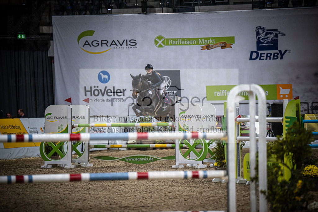 DOS_2576 | Entdecke hochwertige Reitturnierfotos von Foto Oger. Professionell, emotional und authentisch – jetzt Lieblingsmomente im Shop bestellen.Deutschlandweite Turnierfotografie. - Realisiert mit Pictrs.com