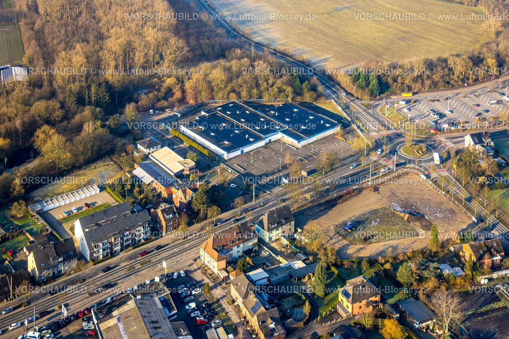 Hamm250200954Norden | Luftbild, Münsterstraße Bundesstraße B63 am Kreisverkehr Sachsenring, ehemaliger Praktiker-Baumarkt und Freifläche gegenüber, Stadtbezirk Heessen, Hamm, Ruhrgebiet, Nordrhein-Westfalen, Deutschland
