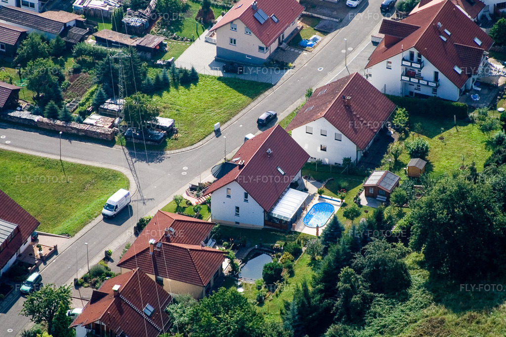 Luftbild: Ritter-Stephan-von-Mörlheim-Straße in Eußerthal im Bundesland Rheinland-Pfalz in Deutschland. Foto: IMG_12117.jpg vom 31.07.2008 durch Werner Riehm/FLY-FOTO.de
