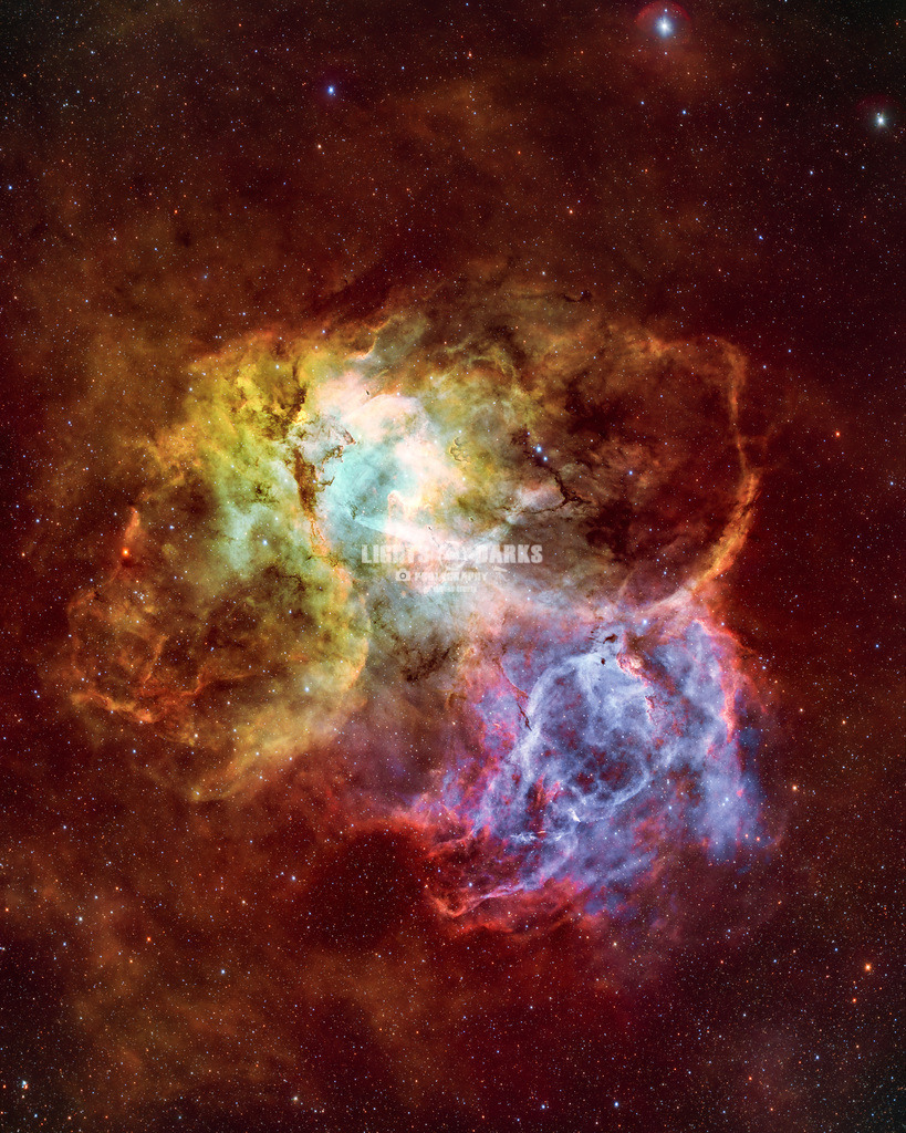 The cosmic Lion | The Cosmic LionThe Lion Nebula (Sh2-132) is a rich Ha region and emission nebula. It's rather faint and lies at the Borderline between cepheus and lacerta roughly 10.000 lightyears away from earth.This one ins from my remote observatory in Austria. HSHO version with RGB stars! Roughly 30h of integration. - Realisiert mit Pictrs.com