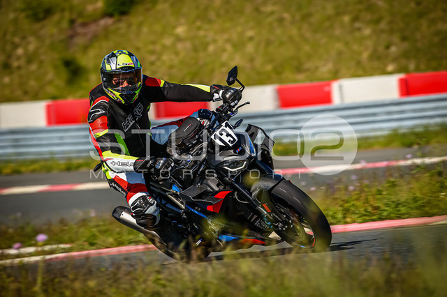 0131-250510_BOX-032_131 | Deine Full-Service-Agentur für ✔️Videoproduktionen und ✔️Motorsportfotografie Jetzt Angebot anfragen!