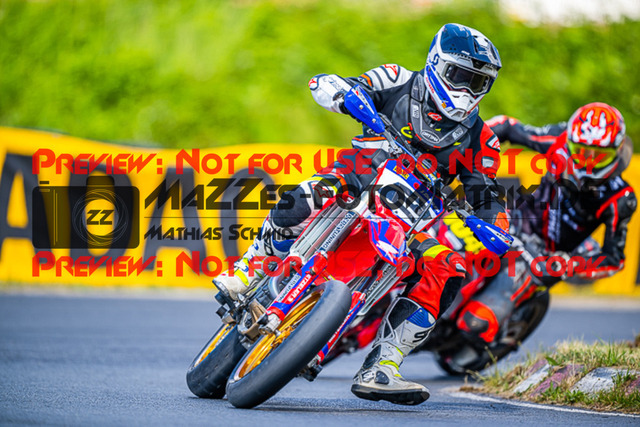 MaZZes_FotoMatrix_220528_1770 | Fotograf Mathias Schmid
Sportfotograf,
Eventfotograf,
Hochzeitsfotograf,
Portraitfotograf