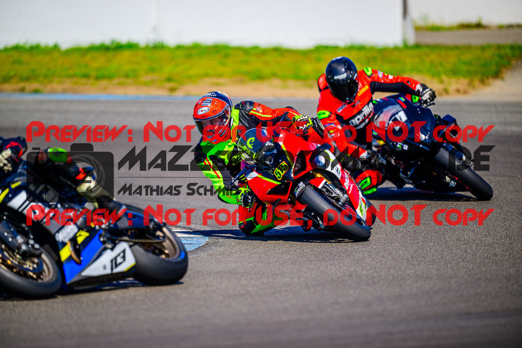 MaZZes_FotoMatrix_240520_6021986_7651 | WEISS