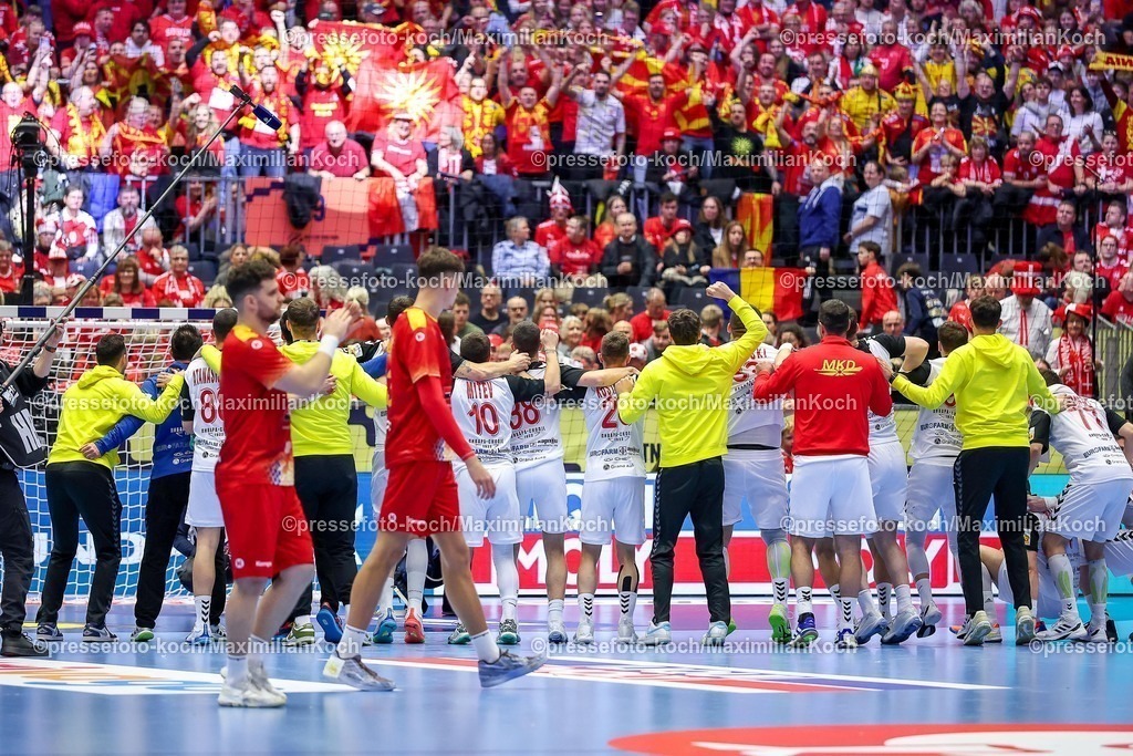 EHF20012601076 | 20.01.2026, Handball, Men's EHF EURO 2026, Nordmazedonien - Rumänien, Jyske Bank Boxen in Herning, Dänemark, Preliminary Round: Abschlussjubel nach dem Sieg von Nordmazedonien gegen Rumänien