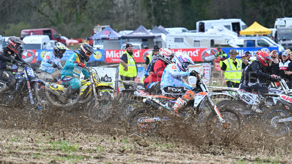 Motocross Schlatt bei Winterthur - 29. April 2023 | Start der Kategorie MX2 am Motocross Schlatt bei Winterthur, 29. April 2023.
Instagram: @mx_schlatt | @mc_wila | @sam_schweiz
Bild: Sportfotografie Markus Aeschimann | www.markus-aeschimann.ch - Realisiert mit Pictrs.com