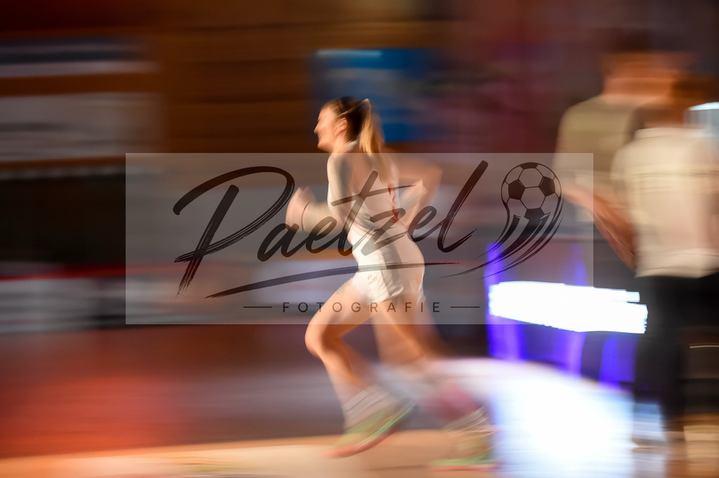 PANNOE20211010_007 | Basketball, Frauen: Samantha Fuehring (GiroLive-Panthers Osnabrueck) in Aktion beim Spiel der Toyota DBBL zwischen GiroLive-Panthers Osnabrueck und Eigner Angels Noerdlingen im datos – home of the panthers am 10.10.2021 in Osnabrueck, Deutschland. - Realisiert mit Pictrs.com
