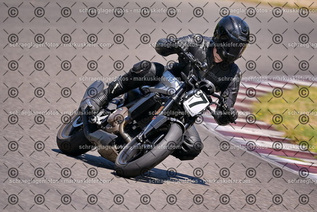 26bt05-1129 | markuskiefer.com - Realisiert mit Pictrs.com