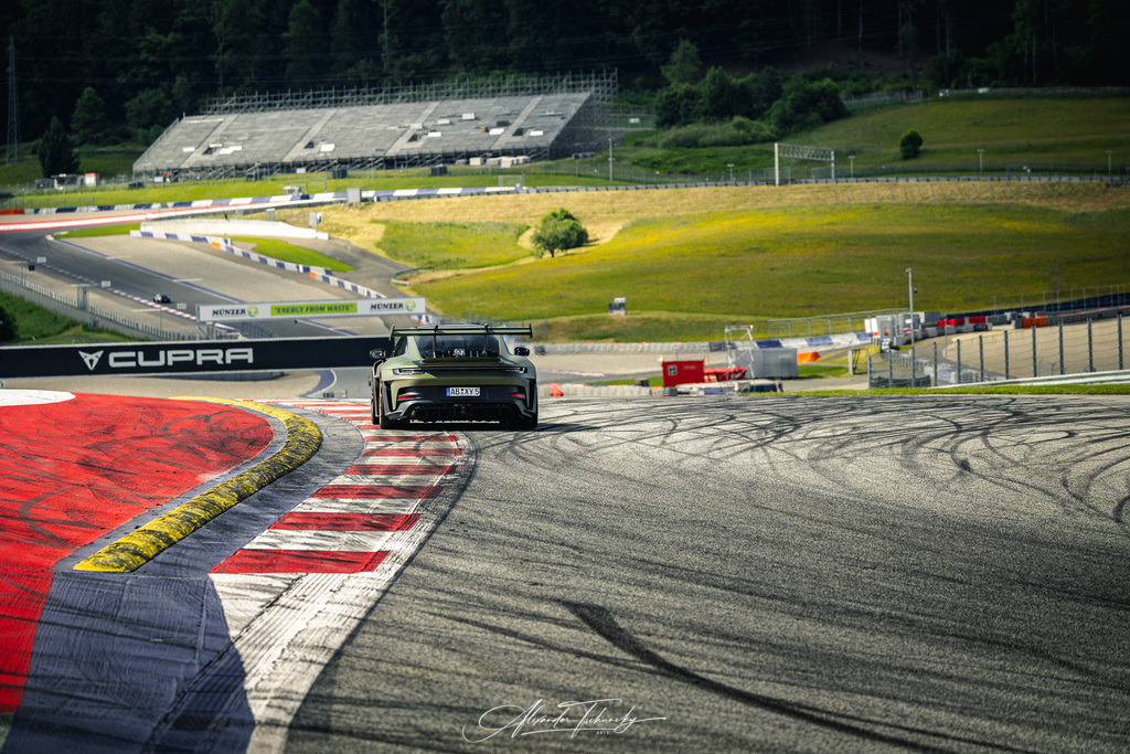 R6PZ2381 _Alexander Tschuncky | Entdecken Sie die faszinierende Welt von Alexander Tschuncky Arts: Kreative Fotografie, atemberaubende Automobilkunst und hochwertiger Bilderdruck. Lassen Sie sich inspirieren! - Realisiert mit Pictrs.com