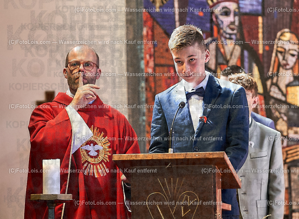 ALS2719_PfarrFirmung Wieselburg_Fuerbitten | (C)FotoLois.com, Alois Spandl, Firmung in der Pfarrkirche Wieselburg mit Generalvikar Dr. Christoph Weiss, Dechant Pfarrer Daniel Kostrzycki und Monignore Franz Dammerer, Sa 15. Juni 2024.