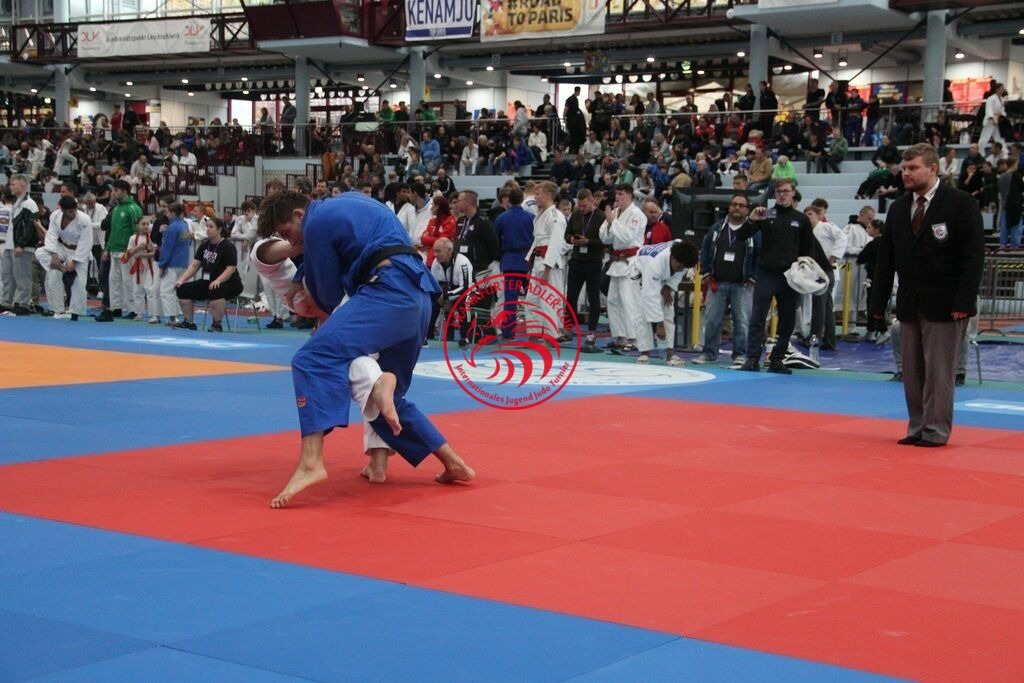 IMG_3516 | Fotos vom Adler Cup - Pictures from Adler Cup

Hier findet Ihr alle Eindrücke und großen Momente der Adler Cup Wochenenden. Here you will find all impressions and great moments of the Adler Cup weekends. - Realisiert mit Pictrs.com