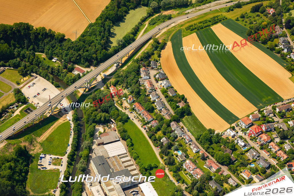 Das Luftbild zeigt Brücke Germannsweiler Backnang - Die Luftaufnahme wurde 2023 vom UL-Flugzeug aus erstellt ( keine Drohne ) - Hochauflösende Luftaufnahme - Für grossformatige Ausdrucke geeignet. Die Geschenkidee !Mit Lizenz und Bildrechte bestellbar