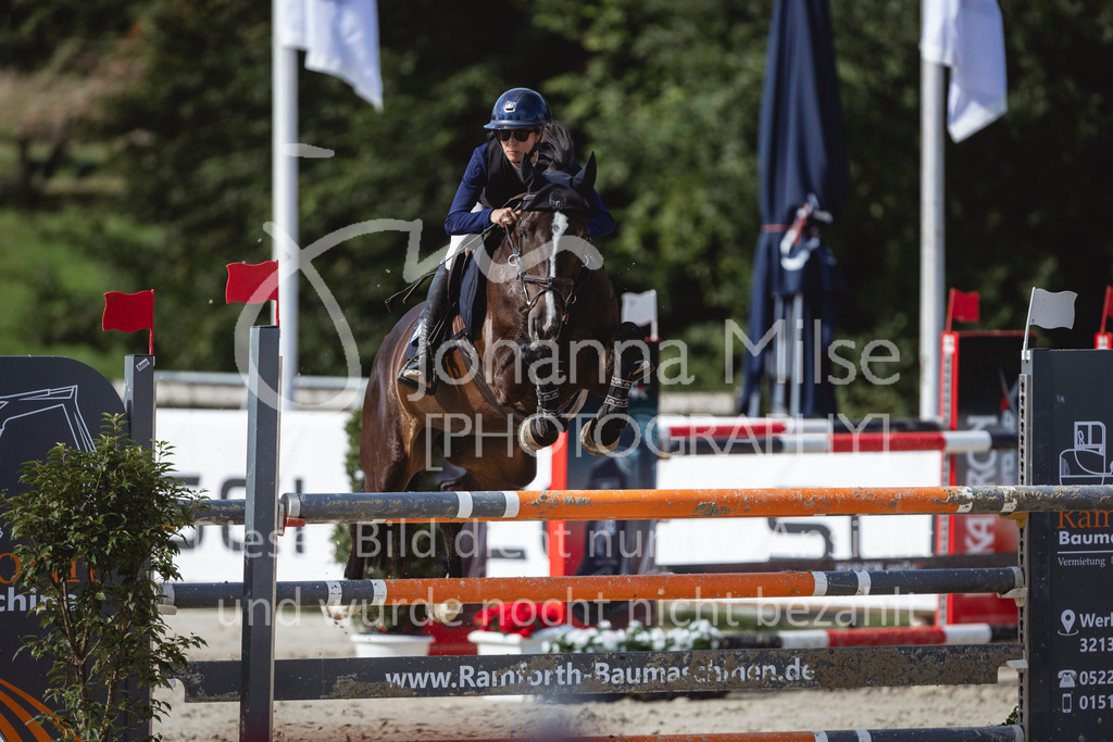 240714_BHO_M2-Spr-1-227 | Deine schönsten Turniermomente als professionelle Fotos! Entdecke hochwertige Pferdesport-Fotografie im Online-Shop. Jetzt Fotos finden & bestellen!