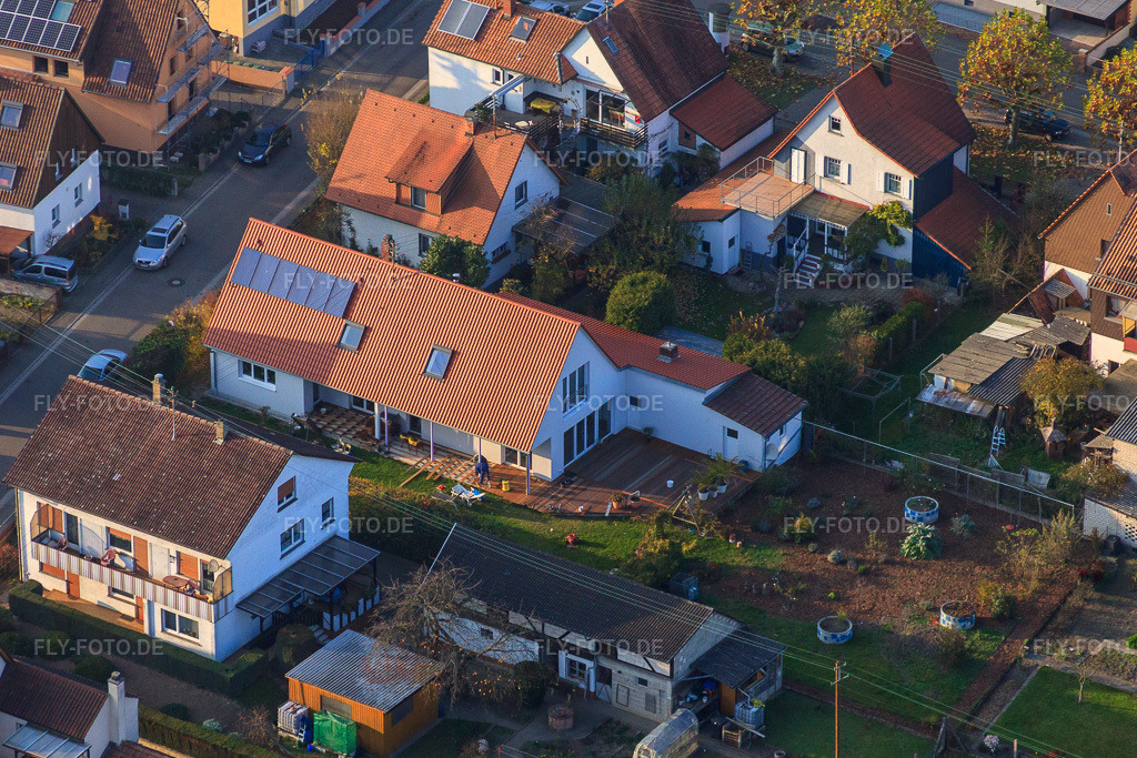Luftbild: Waldstr in Kandel im Bundesland Rheinland-Pfalz in Deutschland. Foto: IMG_46453.jpg vom 12.11.2011 durch Werner Riehm/FLY-FOTO.de