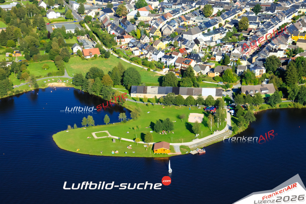 Die Luftaufnahme See - Weissenstadt wurde vom UL-Flugzeug (keine Drohne) aus fotografiert.Hohe Druck- Auflösung-die Geschenkidee!
