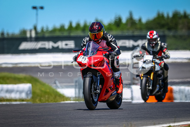 0795-260526NBR-010_795 | Deine Full-Service-Agentur für ✔️Videoproduktionen und ✔️Motorsportfotografie Jetzt Angebot anfragen!