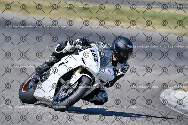 26bt04-0116 | markuskiefer.com - Realisiert mit Pictrs.com