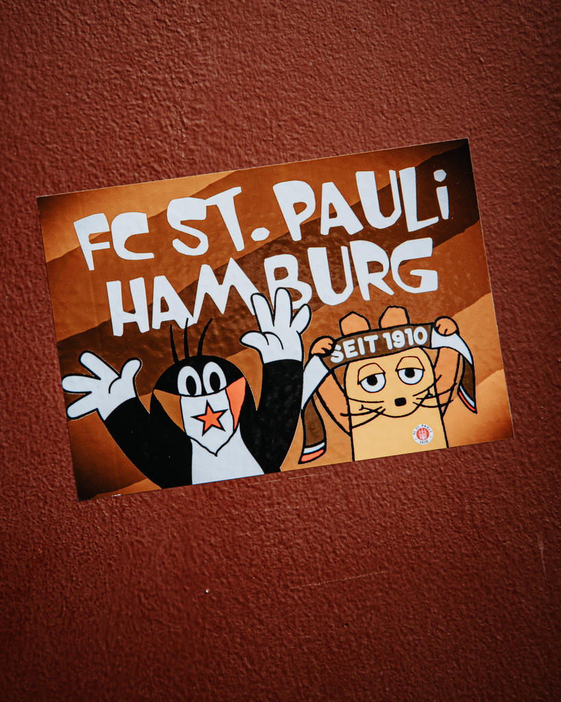 IMG_5964 | Der offizielle Shop für FC St. Pauli Fotos. Wähle aus Spielszenen & Fanmomenten dein FCSP Wunschformat. Wir liefern Millerntor-Atmosphäre.