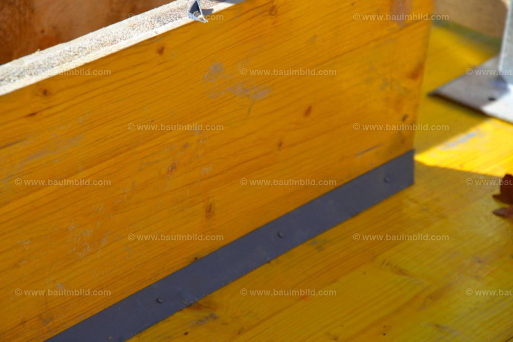 bib-lg04-betonarbeiten-0540 | Nach LV-Leistungsgruppen sortierte Detailfotos über den Bau eines Hauses. Alle Hausbau-Bilder direkt vom Urheber und Autor der Website Haus-Selber-Bauen.com