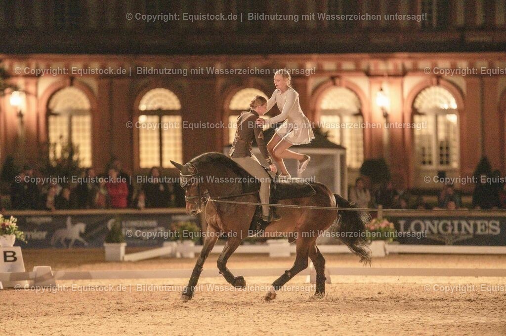 20230527_Voltigieren_NASPA_Flutlicht_1196 | equistock