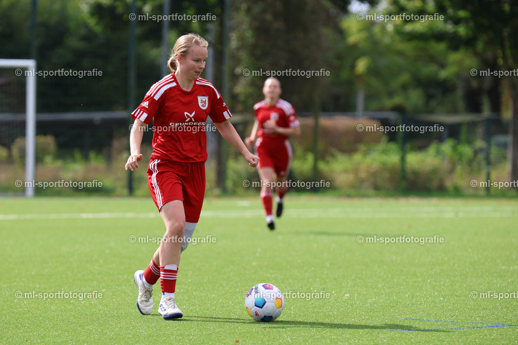 Fußball I Frauen I Saison 2025/2026 I Oberliga Schleswig-Holstein I 2. Spieltag I SV Wahlstedt - SV Frisia 03 Risum-Lindholm | ml-sportfotografie - Realisiert mit Pictrs.com