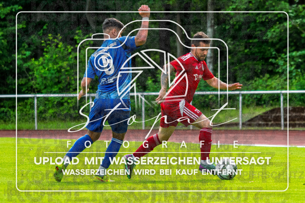 Landesliga Herren LG - TV Jahn Schneverdingen vs. MTV Eintracht Celle | Rodrigo Baroni Badziak (TV Jahn Schneverdingen #26), Karim Jelalli (MTV Eintracht Celle #5); Landesliga Herren LG - TV Jahn Schneverdingen vs. MTV Eintracht Celle am 06.06.2026 in Osterwaldstadion, Schneverdingen - Realisiert mit Pictrs.com