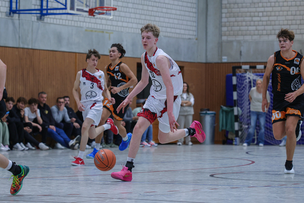 JBBL BAYER GIANTS vs Young Lions Wuppertal-81 | Fotos von Basketballspielen aus dem Raum NRW fotografiert von Gero Mueller-Laschet und Daniel Schaefer - Realisiert mit Pictrs.com