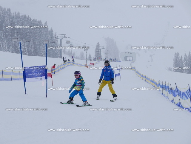 Emilia (2) | Photos von der Skischule Warth - Realisiert mit Pictrs.com