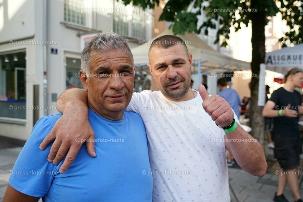 news-2023-Juli15-Marktfest_Reutte1-DSC06042 | Info aus dem Bezirk Reutte/Ausserfern Tirol sowie eine umfangreiche Bilddatenbank über die gesamte Region: Lechtal, Talkessel Reutte, Tannheimertal, Zwischentoren. Lech, Plansee, Zugspitze, Grenztunnel, B179, Fernpassstraße, Verkehr, Lawinen, Tradition, - Realisiert mit Pictrs.com